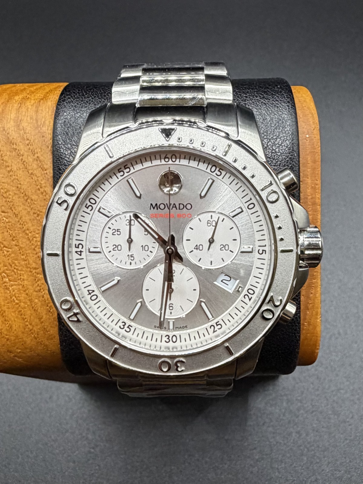 Movado Series 800 Model 2600111 Chronograph Silver Dial Silver Steel Band Watch