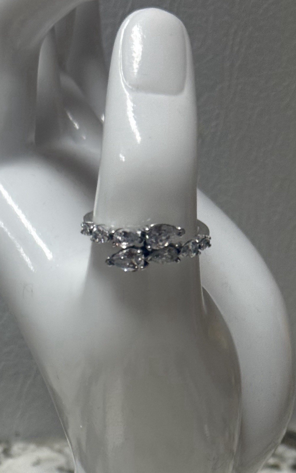 V890 S925 STERLING SILVER STUNNING MULTI CZ WRAP RING SZ7