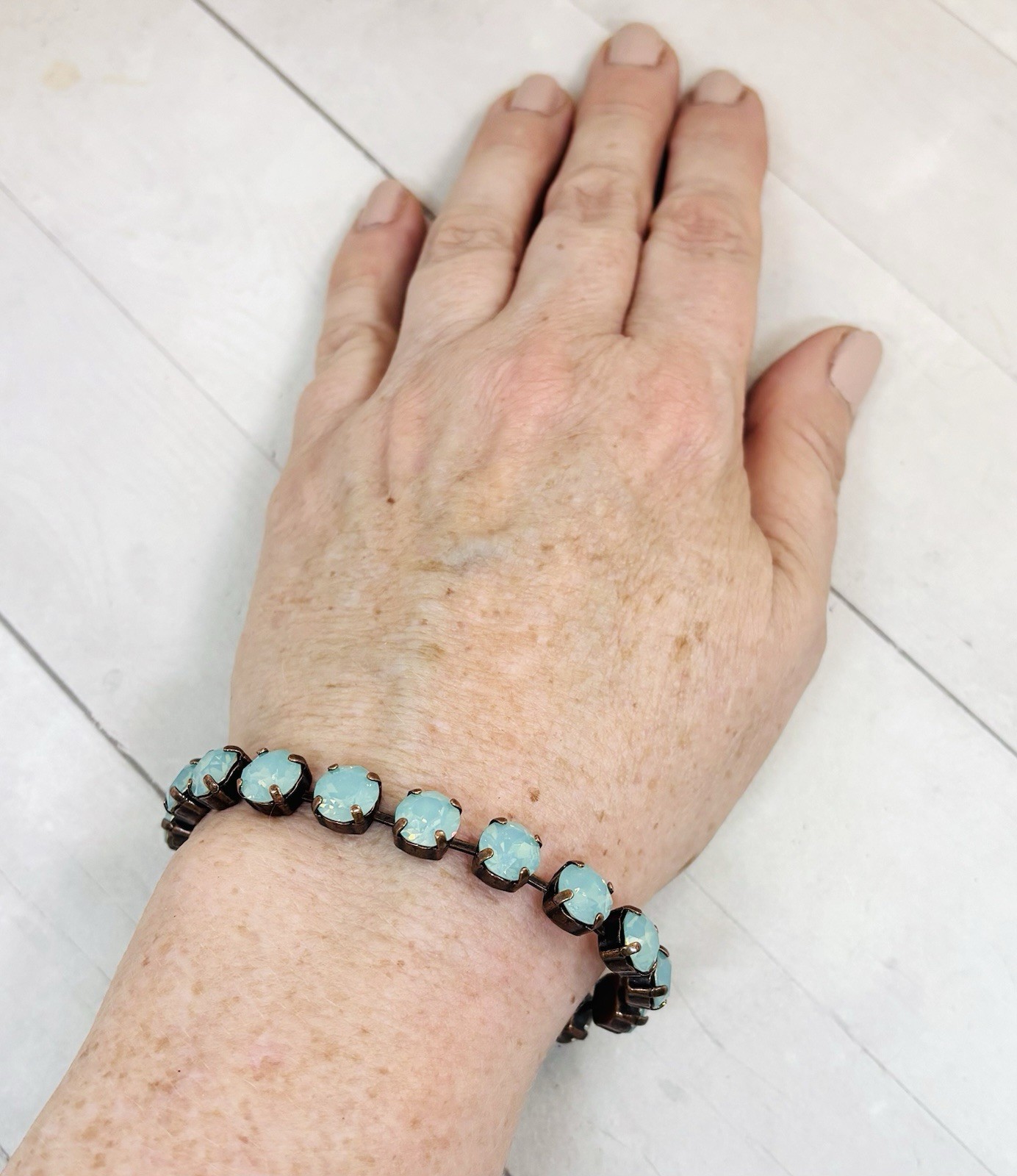 8mm Antique Copper Plated Mint Green Pacific Opal Cup Chain Bracelet