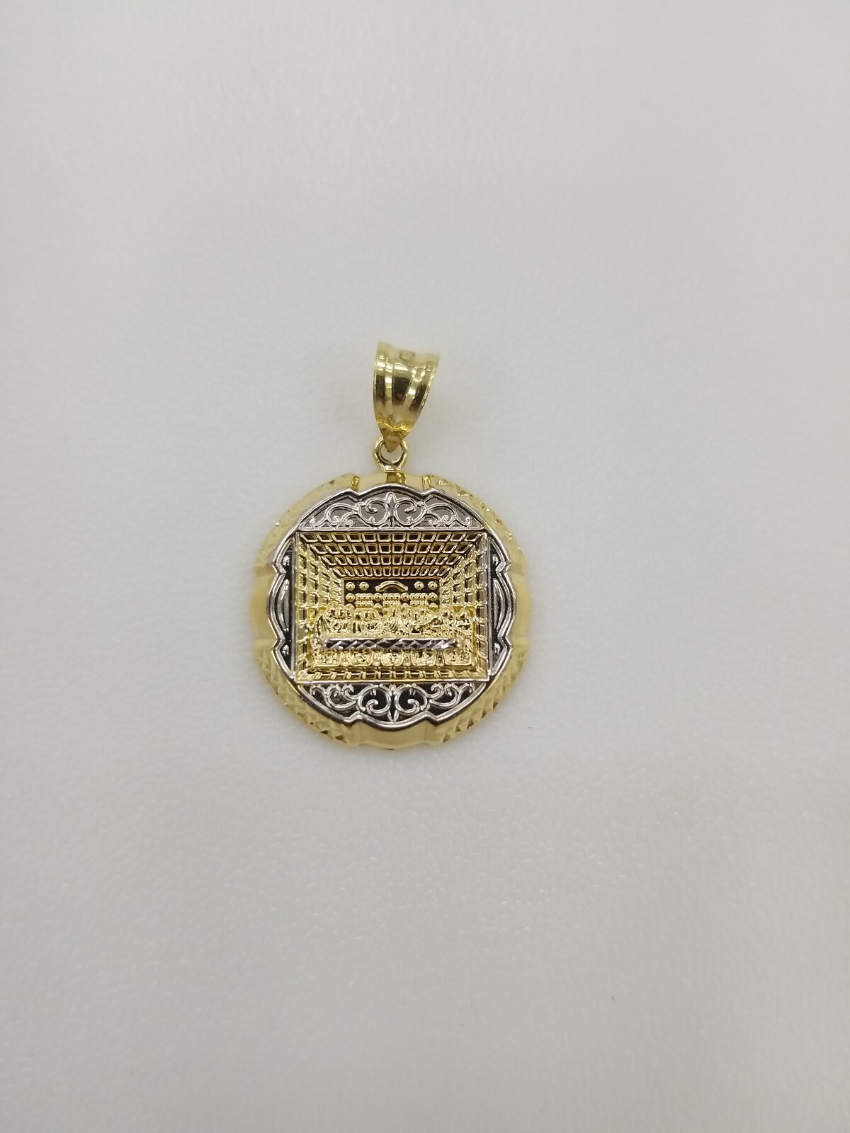 10KT Gold Last supper 2Tone pendant 4mm Bail 100% genuine Gold, New 3.0 grm