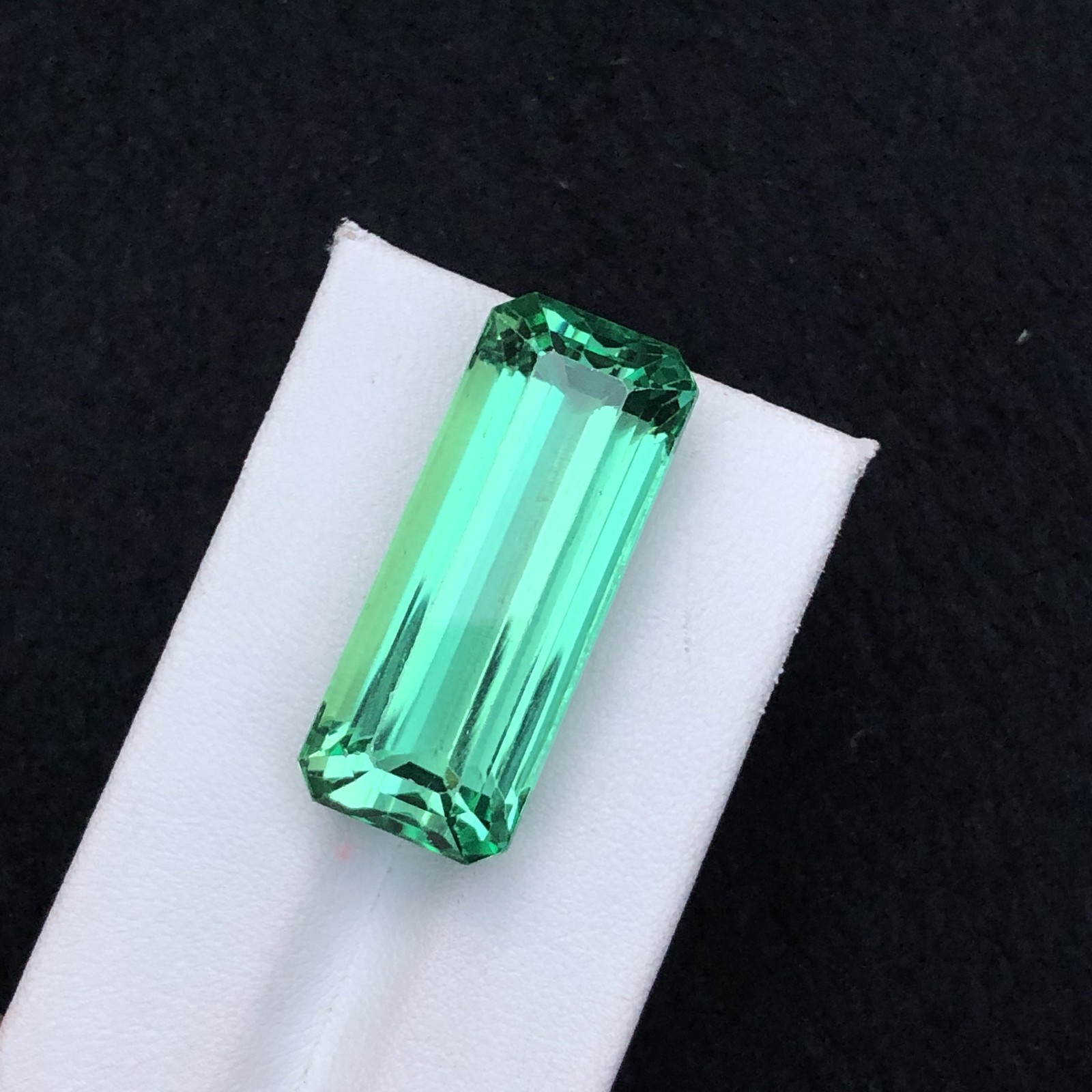 42 Ct Natural Green Kunzite Gemstone Octagon Cut Faceted Loose Collector Stone
