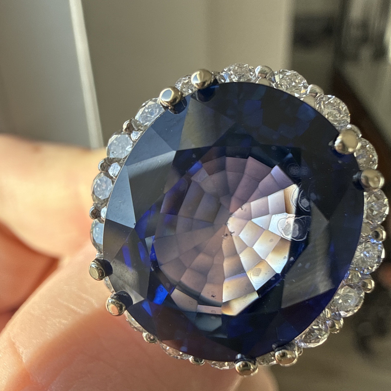 AIGL Certified 14kt Gold 23.62 ct Oval Natural diffused Sapphire & Diamond Ring