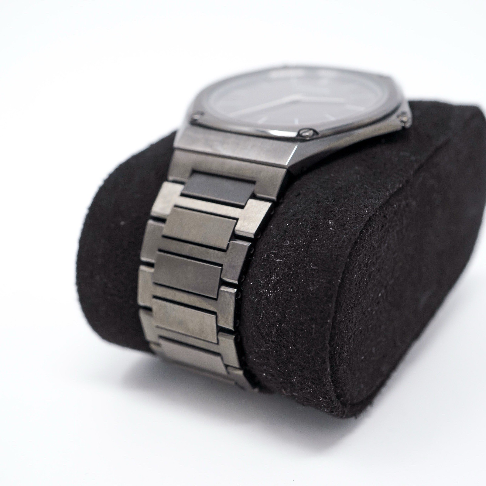 Citizen Eco-Drive One AR5064-57E