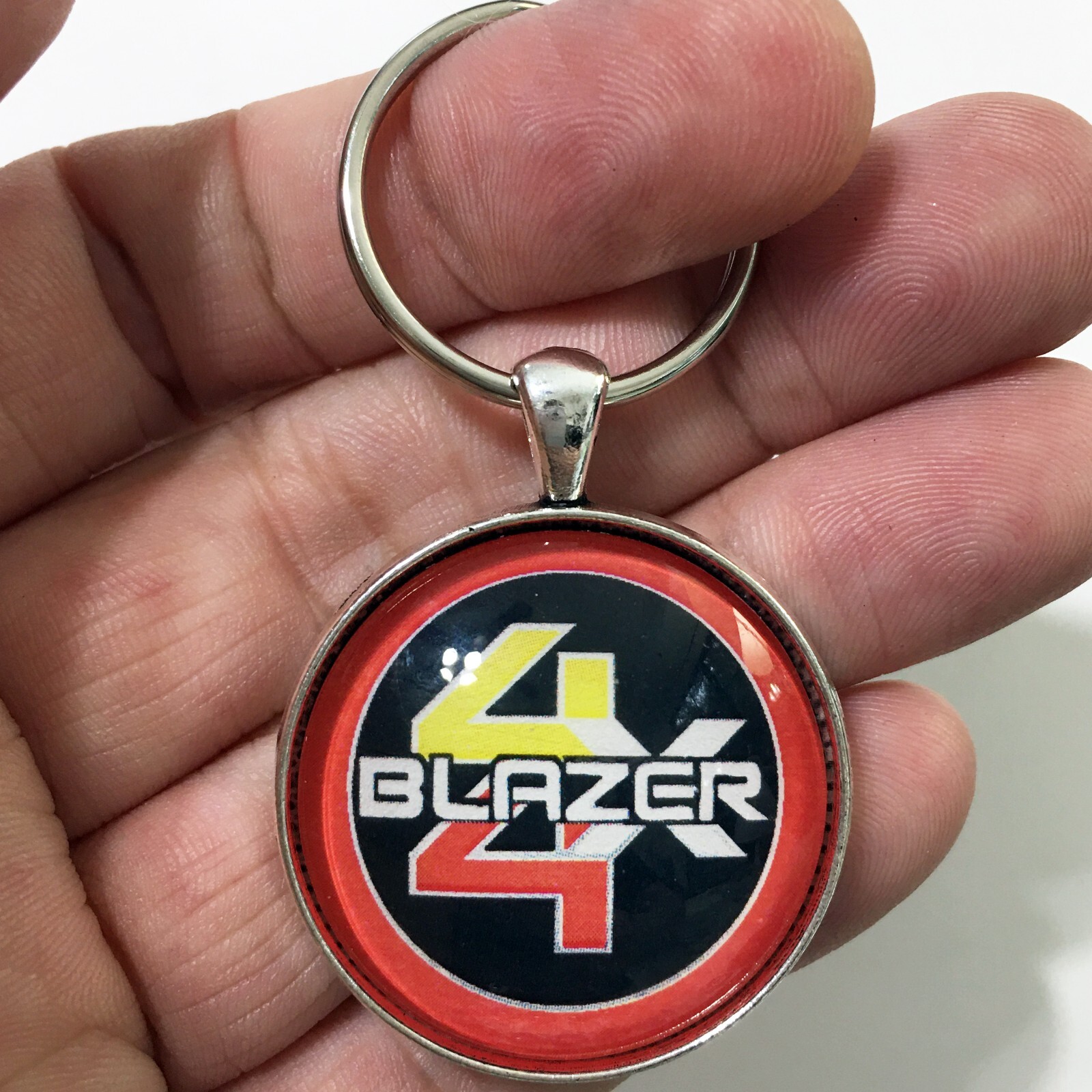 Chevrolet Chevy 4 x 4 Blazer Wheel Center Cap logo Emblem Keychain Reproduction