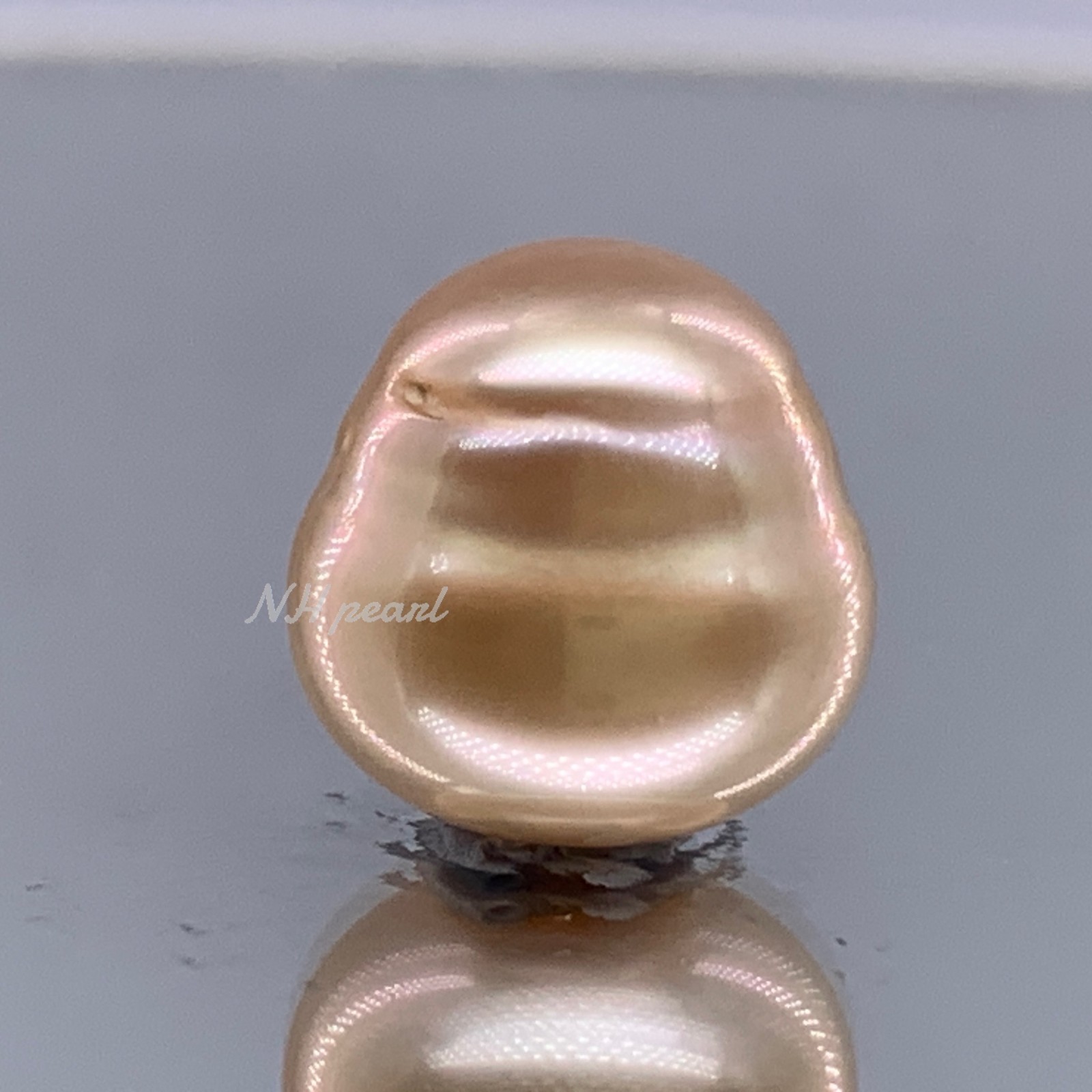 South Sea Pearl Near round 12.4mm x 12.4mm Lombok Indonesia2.50g undrilled