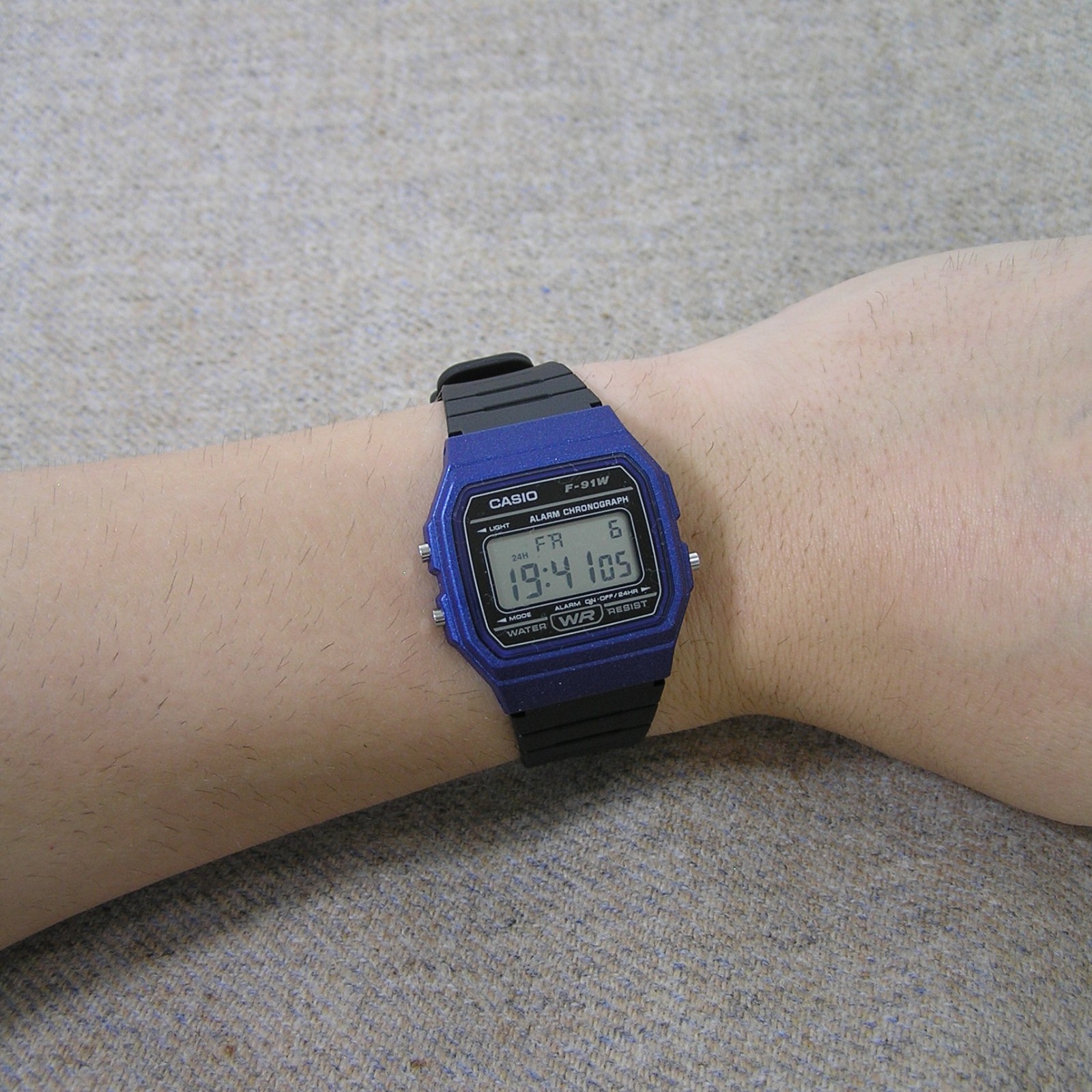 UK STOCK CASIO F-91WM-2AJH Japan Exclusive Digital Watch Classic Imported Model
