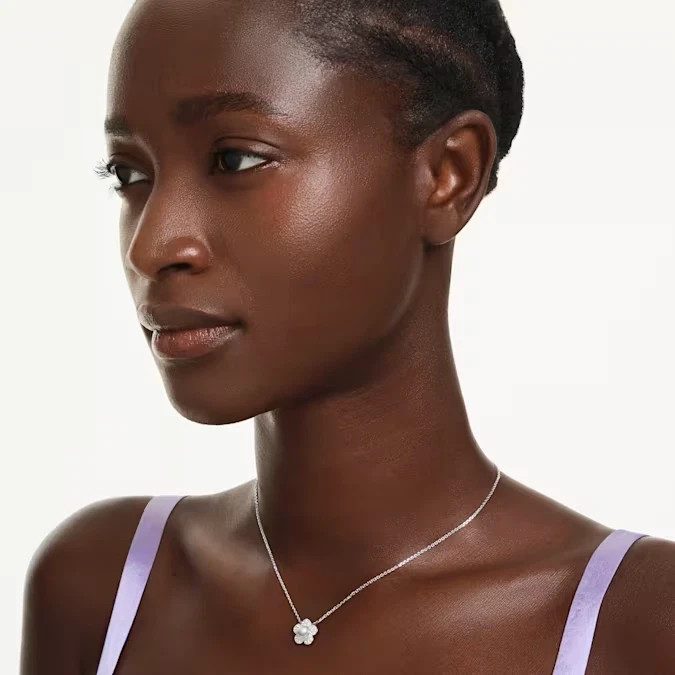 Ariana Grande x Swarovski Necklaces Flower-shape Inlaid Pearl