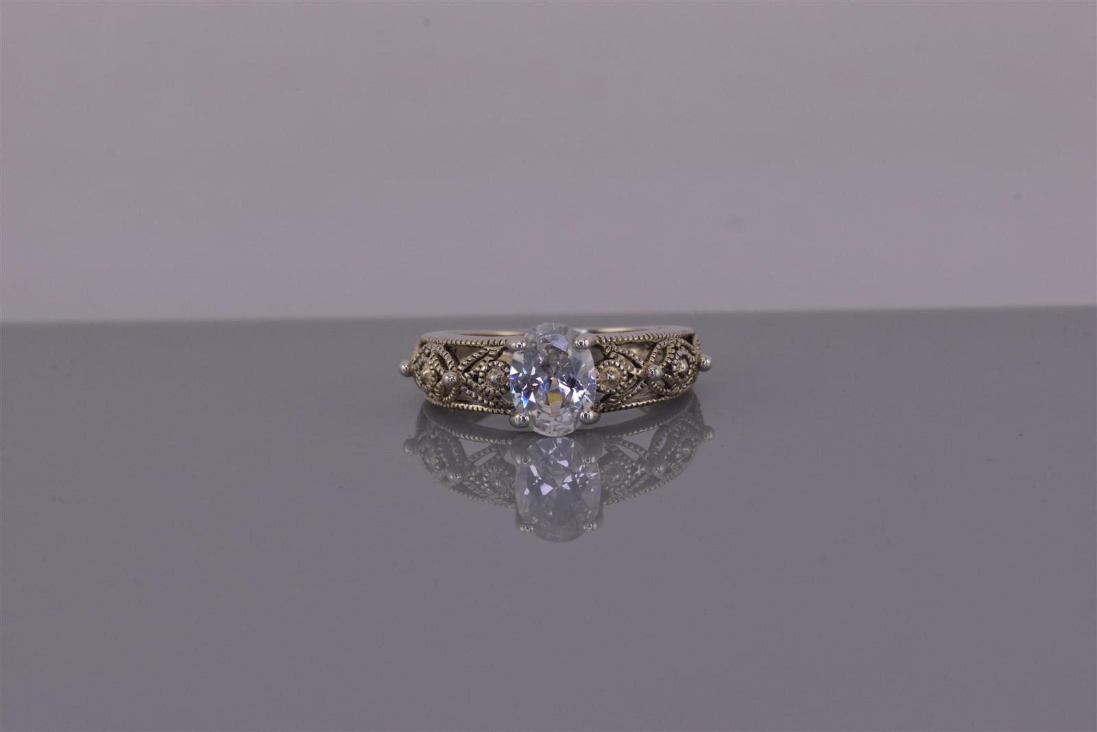 Sterling Silver 8mm Oval Cubic Zirconia Beaded Filigree Band Ring 925 Sz: 5