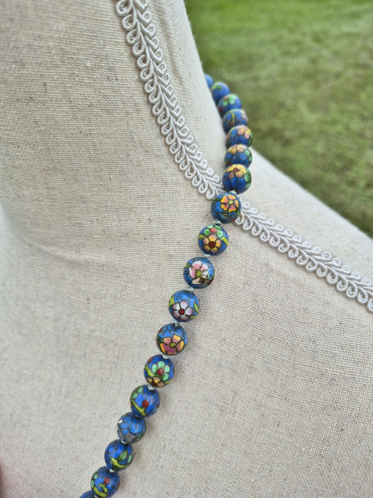 Vintage Blue Floral 26″ Strand Cloisonne Bead Necklace Old Estate Jewelry 12.3mm