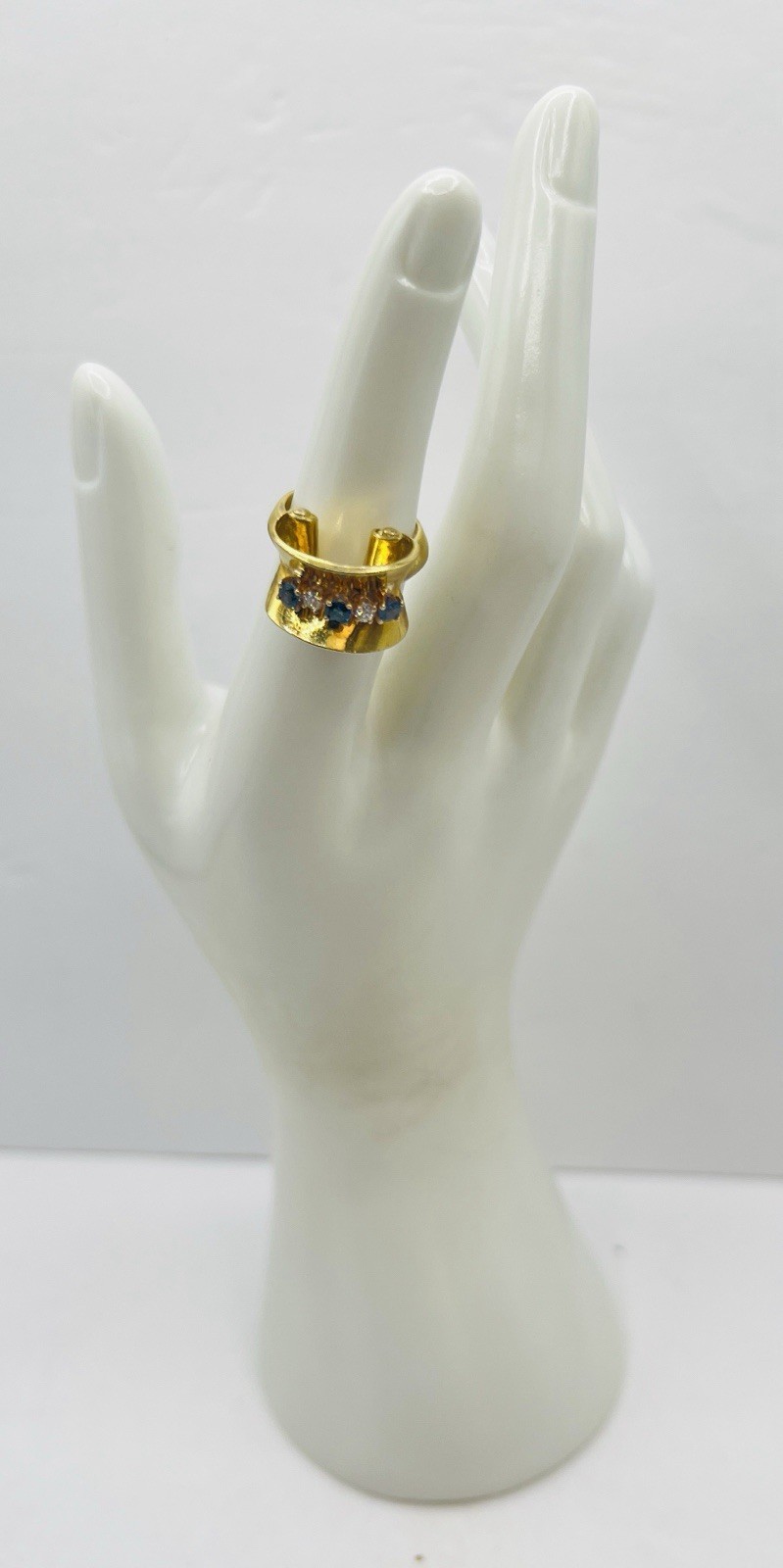 Unusual 18K Solid Yellow Gold Custom Designed Diamond & Sapphire Ring 10.7 Grams