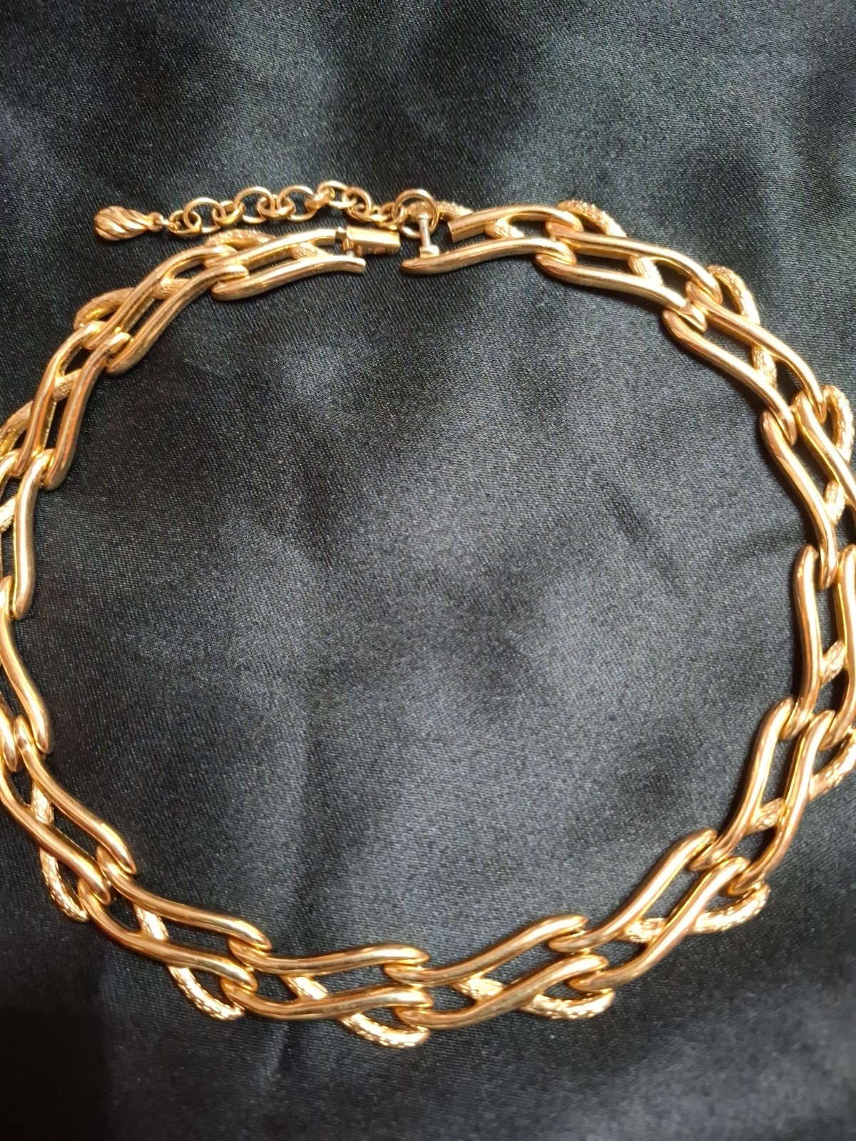 Vintage NAPIER Gold Tone Double Wave Ribbon Link