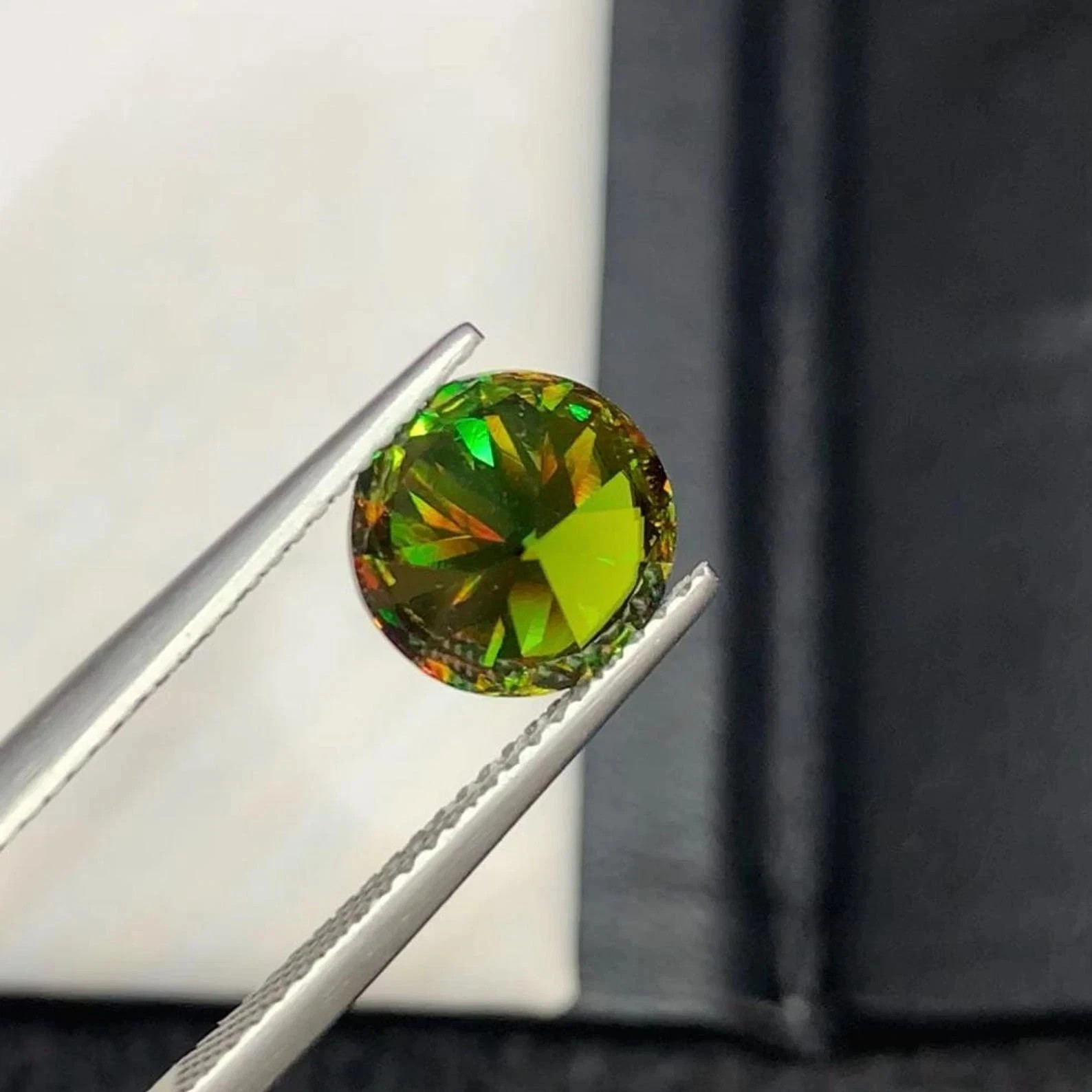 4.55 Ct Natural Full Fire Titanite Sphene Round Cut Gemstone from Pakistan