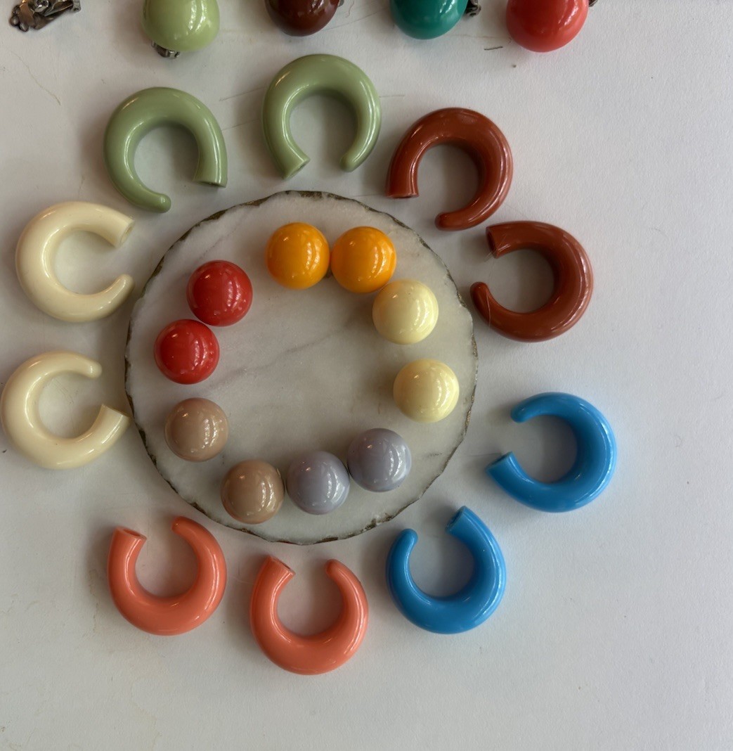 Vintage 1960-1970 Interchangeable Clip On Earrings Colorful 14 Pairs Gift Funky