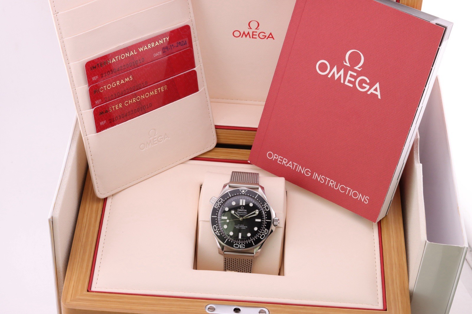 OMEGA Seamaster 300m Diver 300M 210.30.42.20.01.010 2024 Complete Set