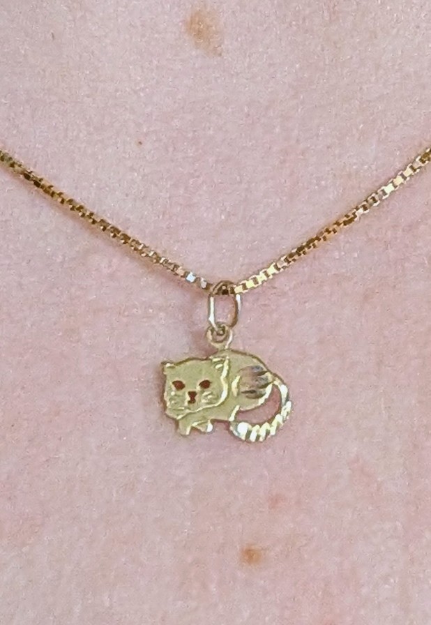 14k Yellow Gold Sleeping Cat Charm Necklace Pendant ~ 0.5g 19″ Chain