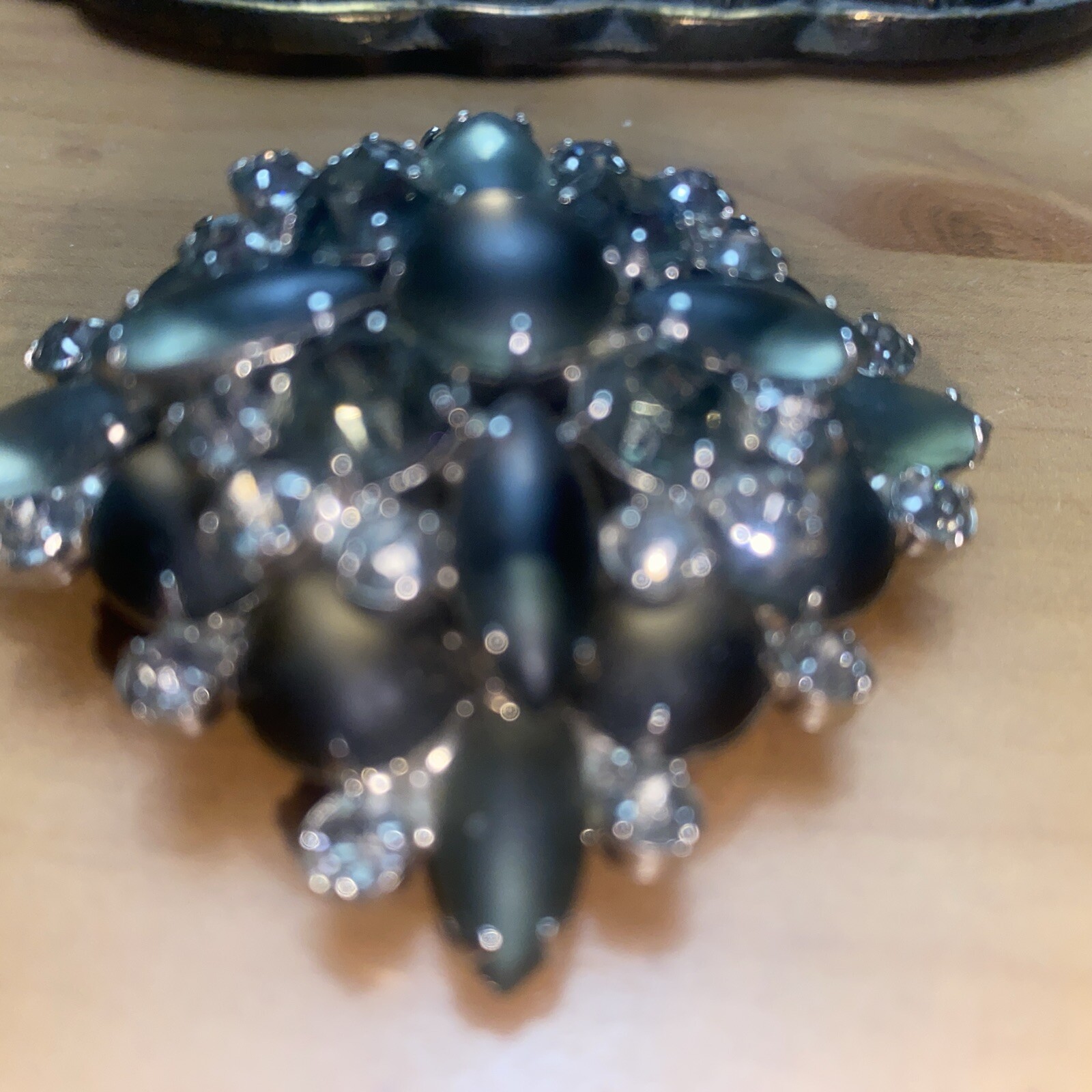Vintage Juliana D&E Smokey Girve Rhinestone Bracelet Brooch Earring Set Parure