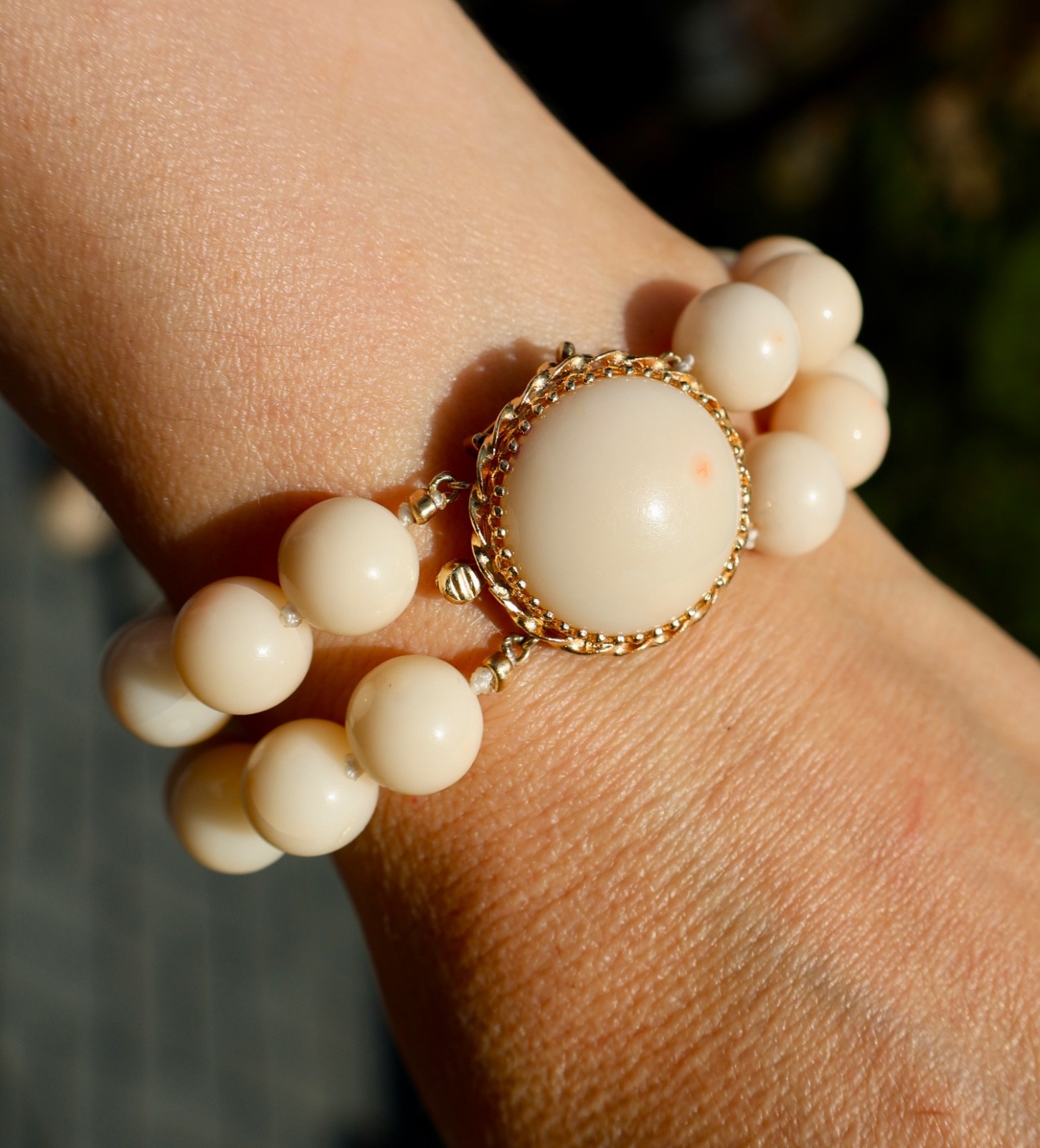 SOLID YELLOW GOLD CLASP ANELD SKIN CORAL 10.2MM BEAD 2-STRAND HONORA BRACELET