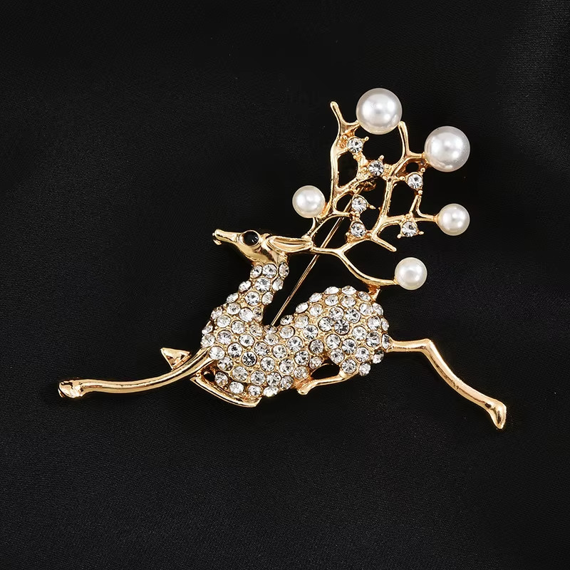 Running Reindeer Brooch Pin Rhinestone Imitation Pearl Animal Pin Christmas gift