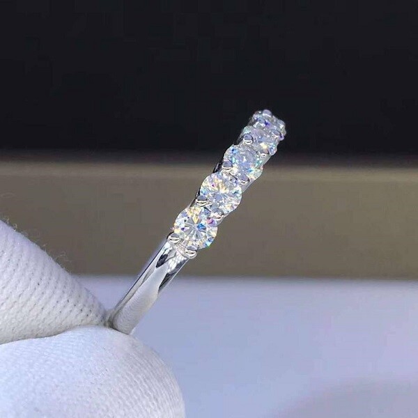 0.70Ct White Round CZ Wedding Anniversary Band In Solid 925 Sterling Silver