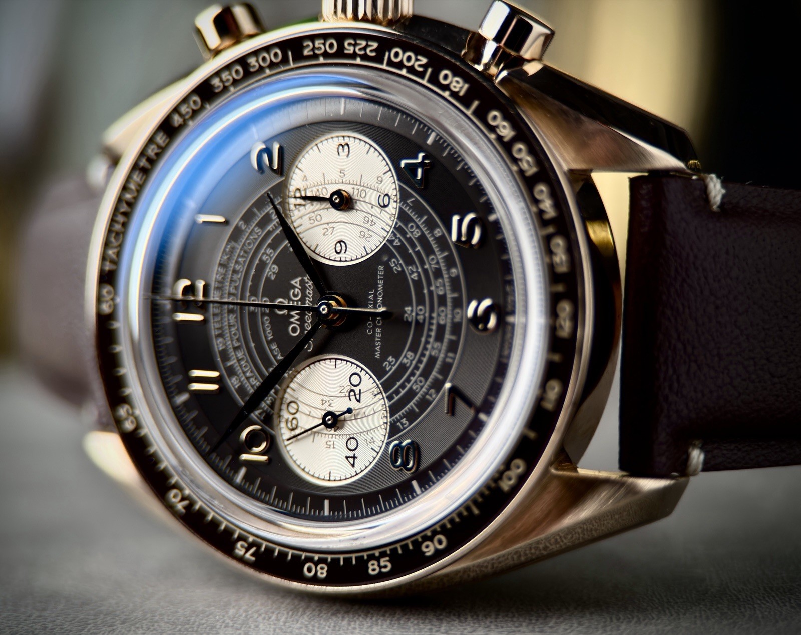 2023 Omega Speedmaster Chronoscope 329.92.43.51.10.001 43MM Bronze Gold B/p