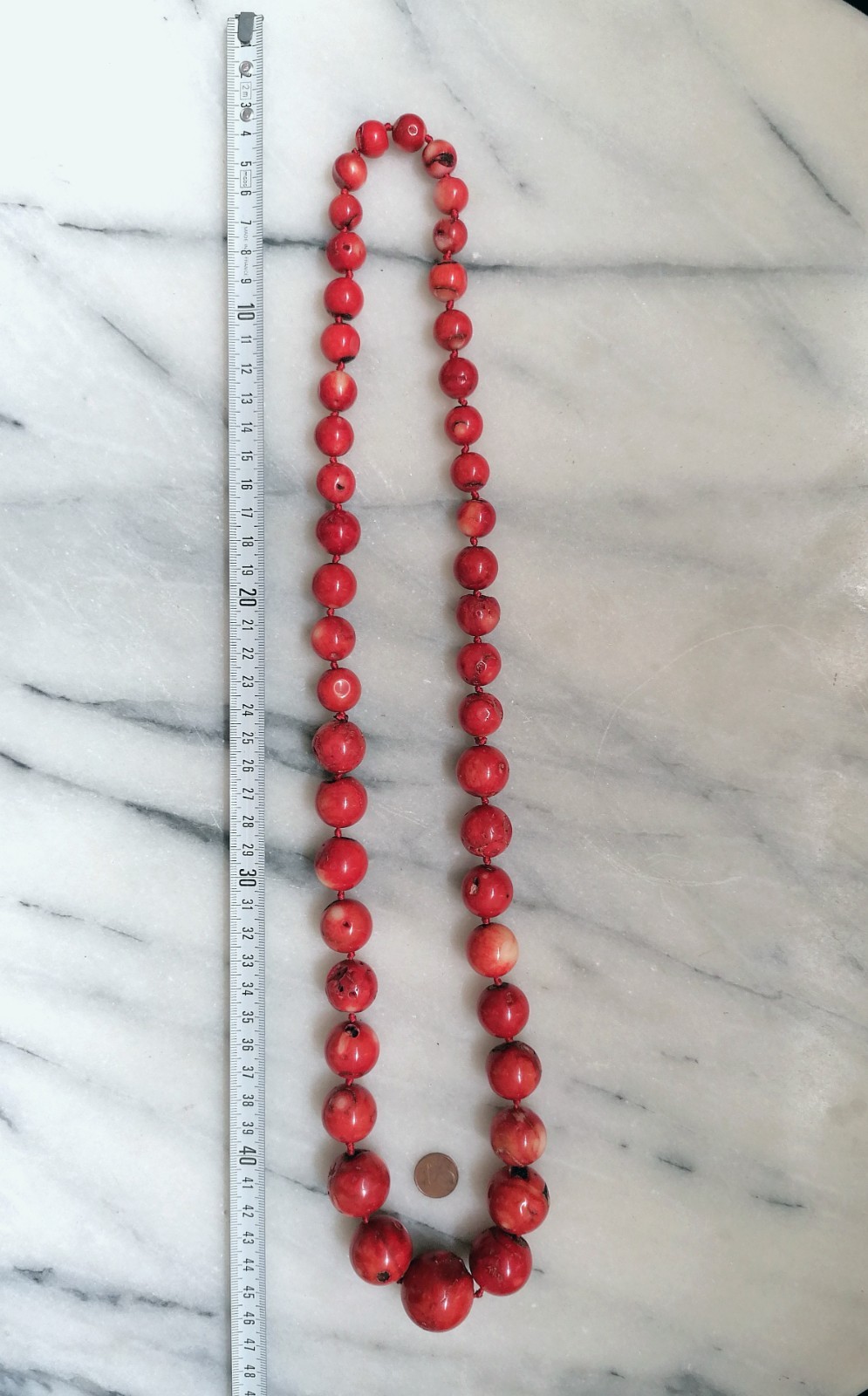 SPECTACULAR RED BAMBOO CORAL MAXI BALL CLIMBING NECKLACE, NEW.