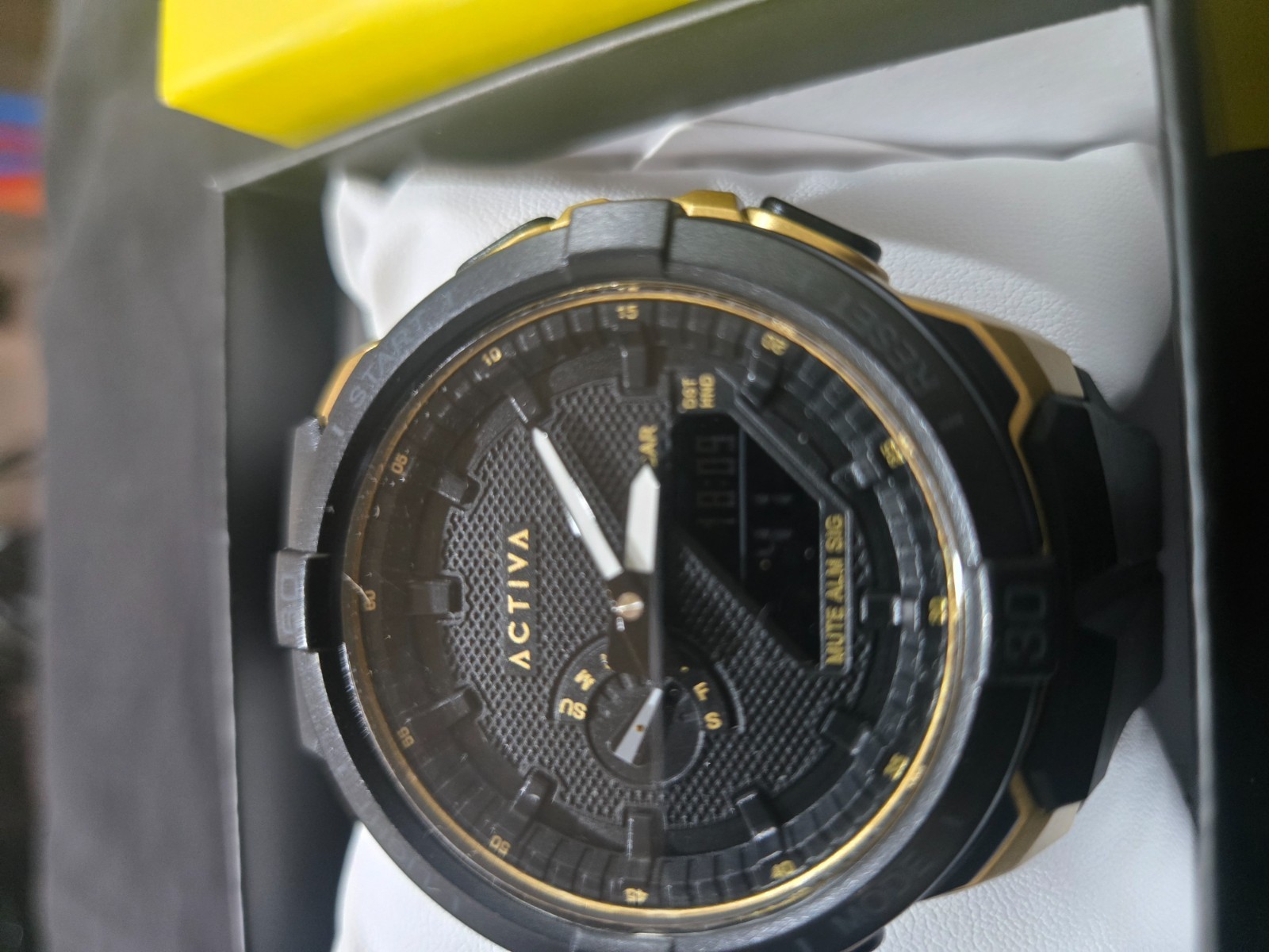 Activa Spry x Invicta Digital 50m Black/Gold 53mm Silicone Strap