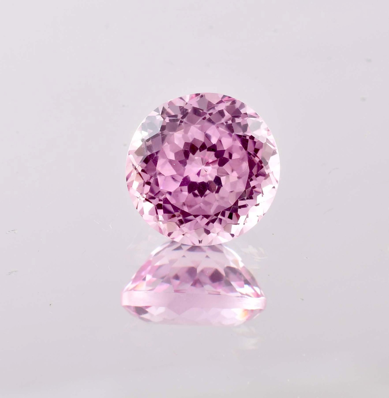 13 x 13 MM Natural Ceylon Padparadscha Sapphire Gemstone 12.60 Ct, GIT Certified