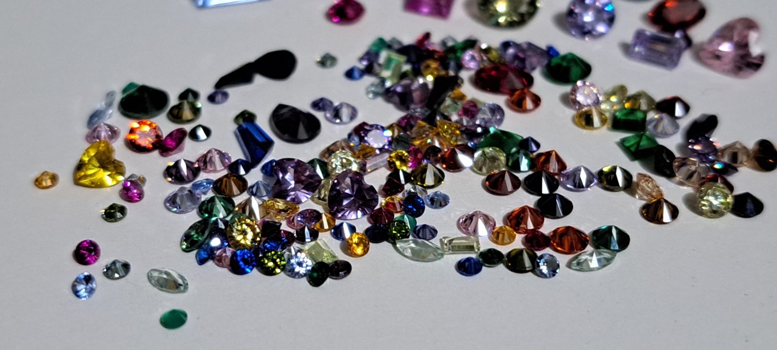 60 Carats Assorted Color Synthetic Stones