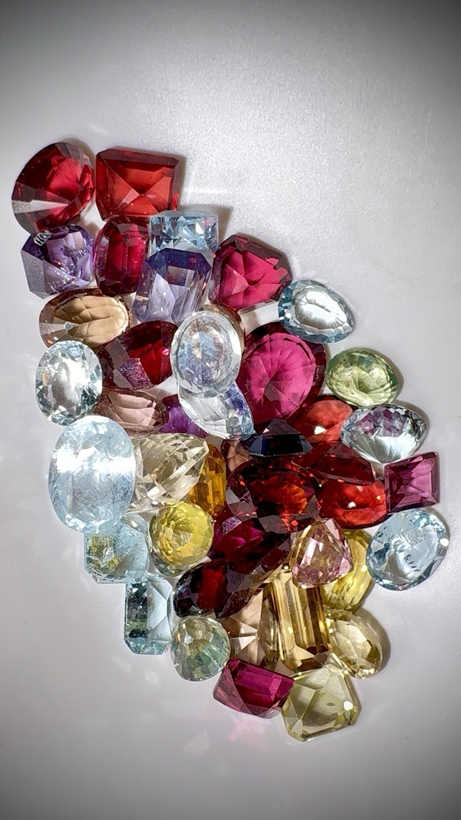 35 Carat Beautiful Natural Ceylon Gem Stones 47 piece Lot (Genuine Gems)