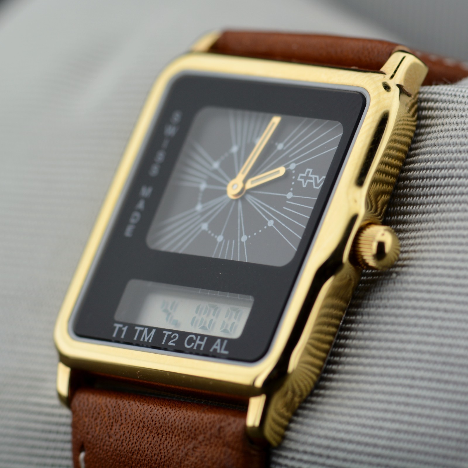 Mondaine Two-Timer Analog-Digital TV Case Vintage Gold Plated Unisex Dress Watch