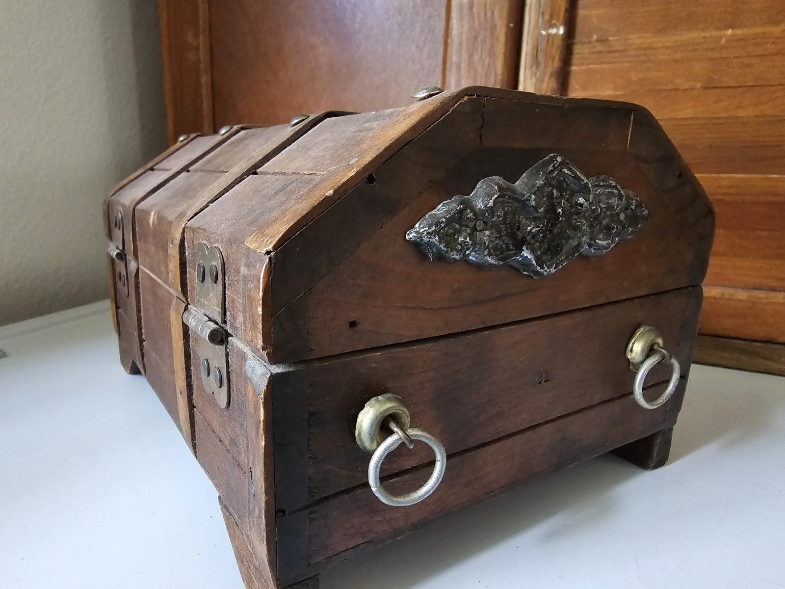 Wood Treasure Chest Style Jewelry Keepsake Box, Hinged Lid, 9 in