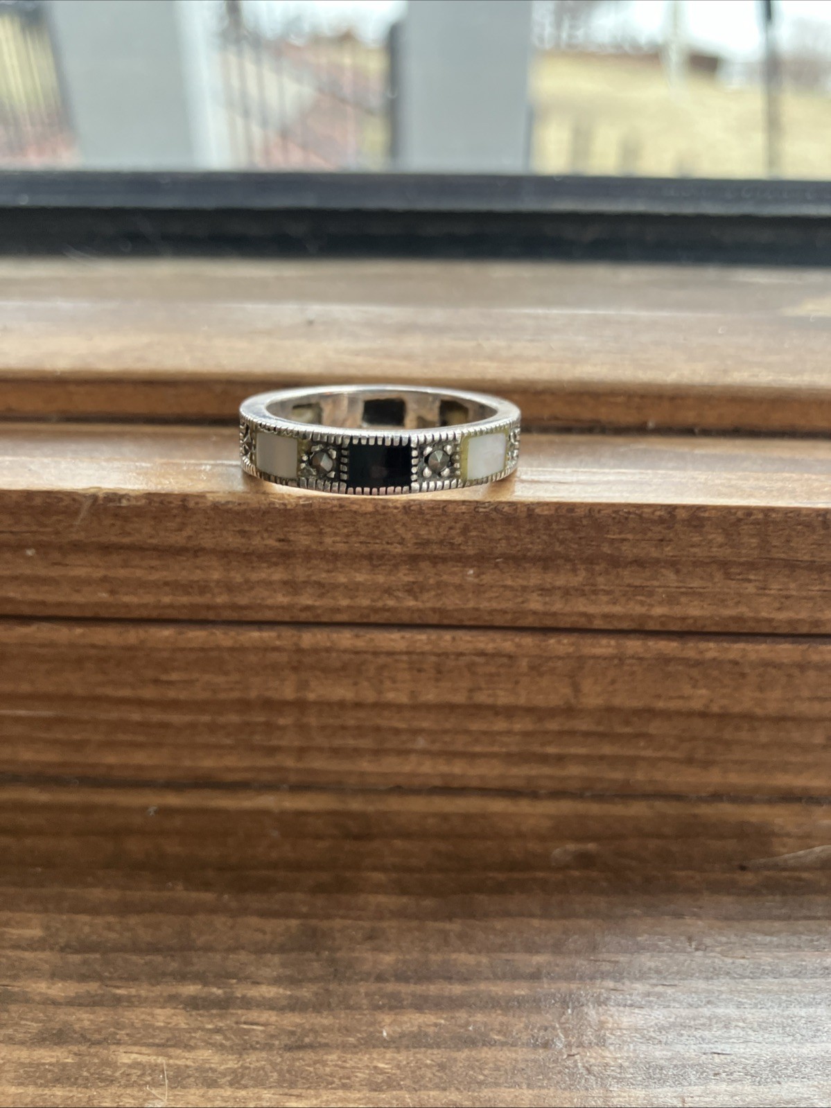 Vintage Onyx and MOP Sterling Ring – SIZE 8?