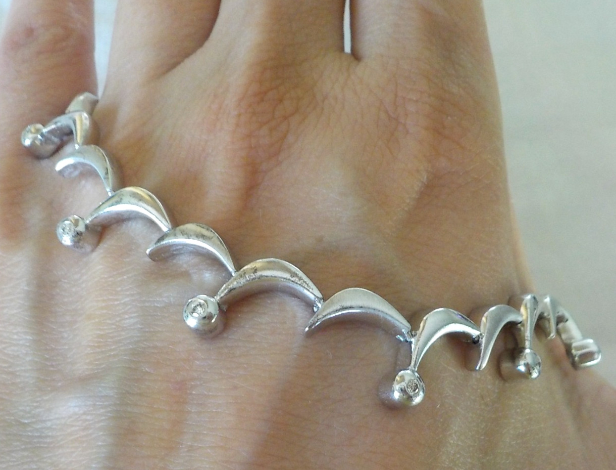 Estate Solid 14k White Gold Crescent Link Diamond Bracelet – 16.0 gms, 7.6 inch
