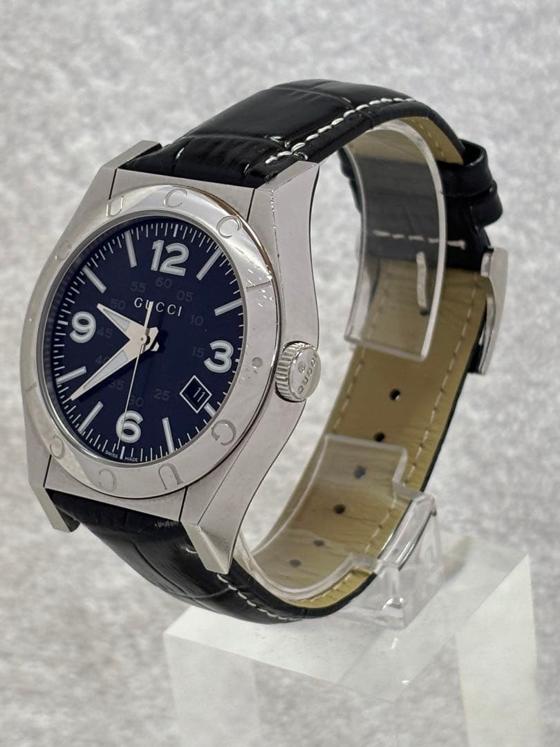 GUCCI Pantheon Quartz Date Men’s Model