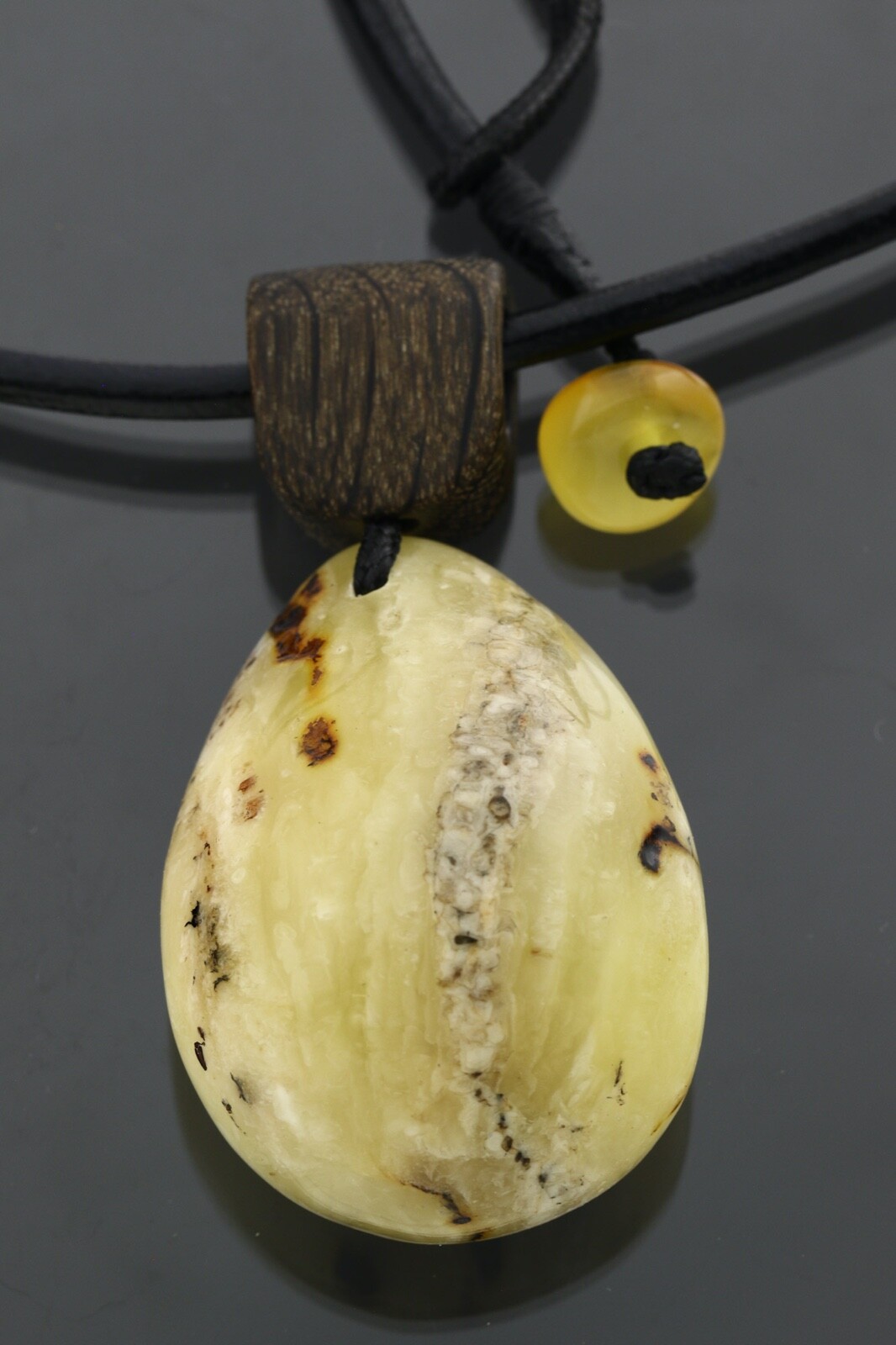 Genuine Egg Yolk BALTIC AMBER Wood Leather String Amulet Pendant 43.3g 201029-4