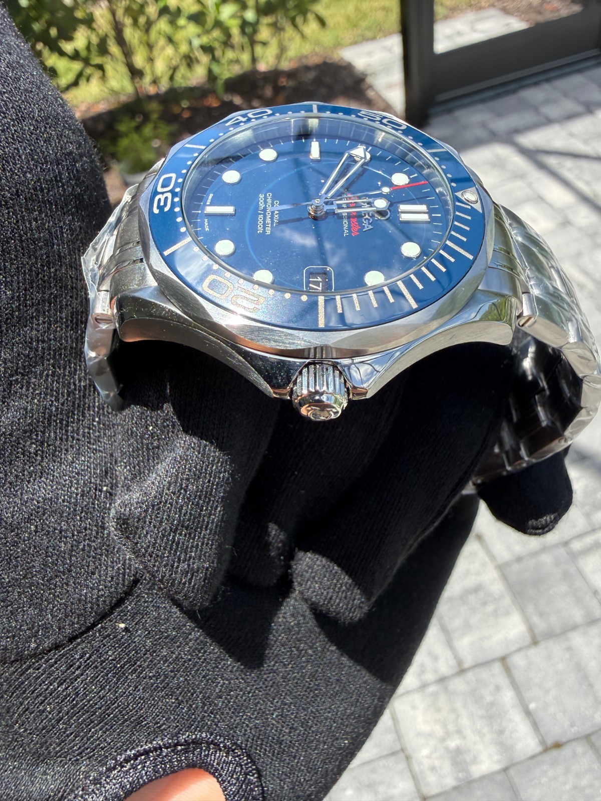 Omega Seamaster Diver 300M 212.30.41.20.03.001 41mm Steel Blue Dial Box Papers