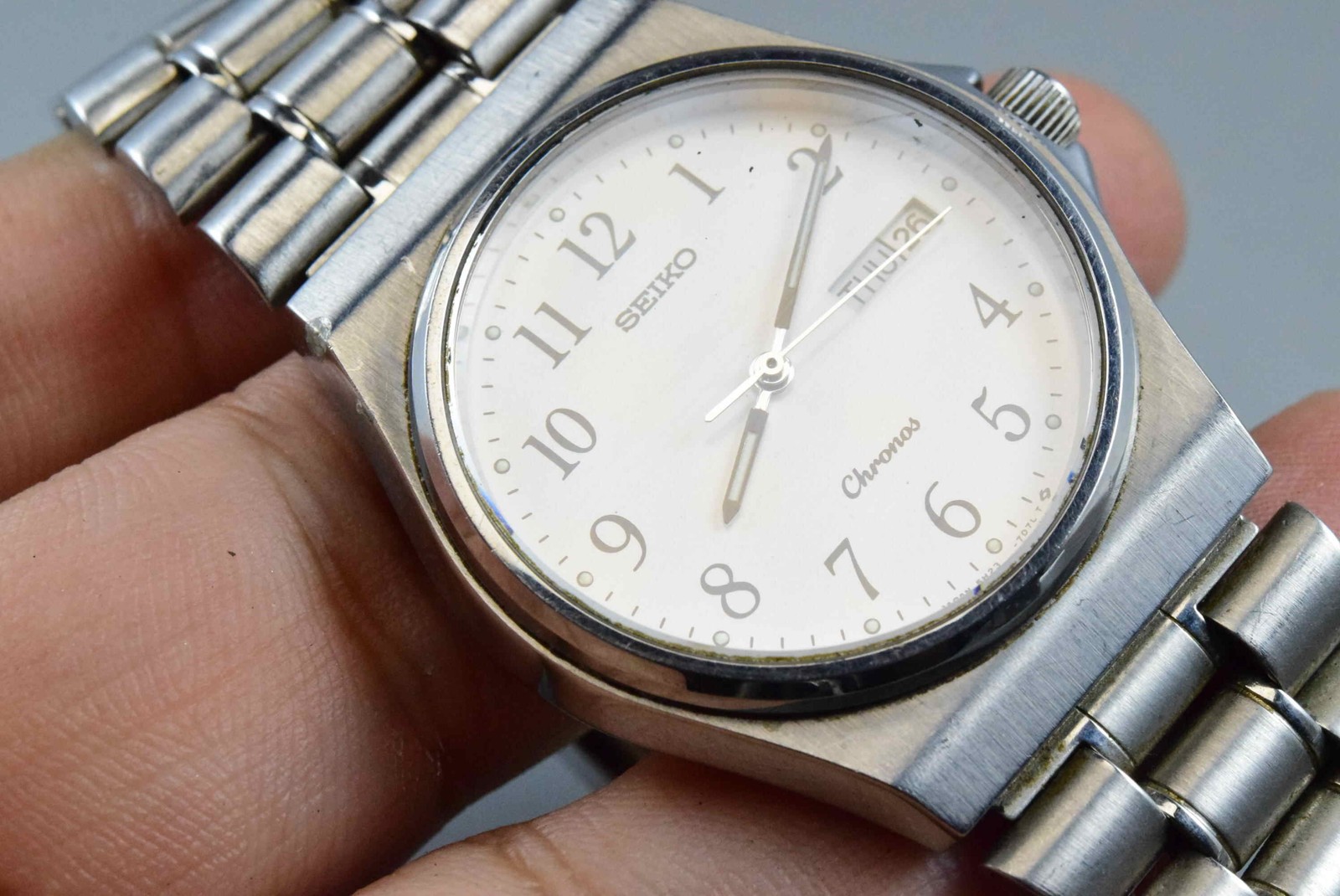 Vintage watch Seiko Chronos 5H23-7D20 White Men Quartz Round 37mm