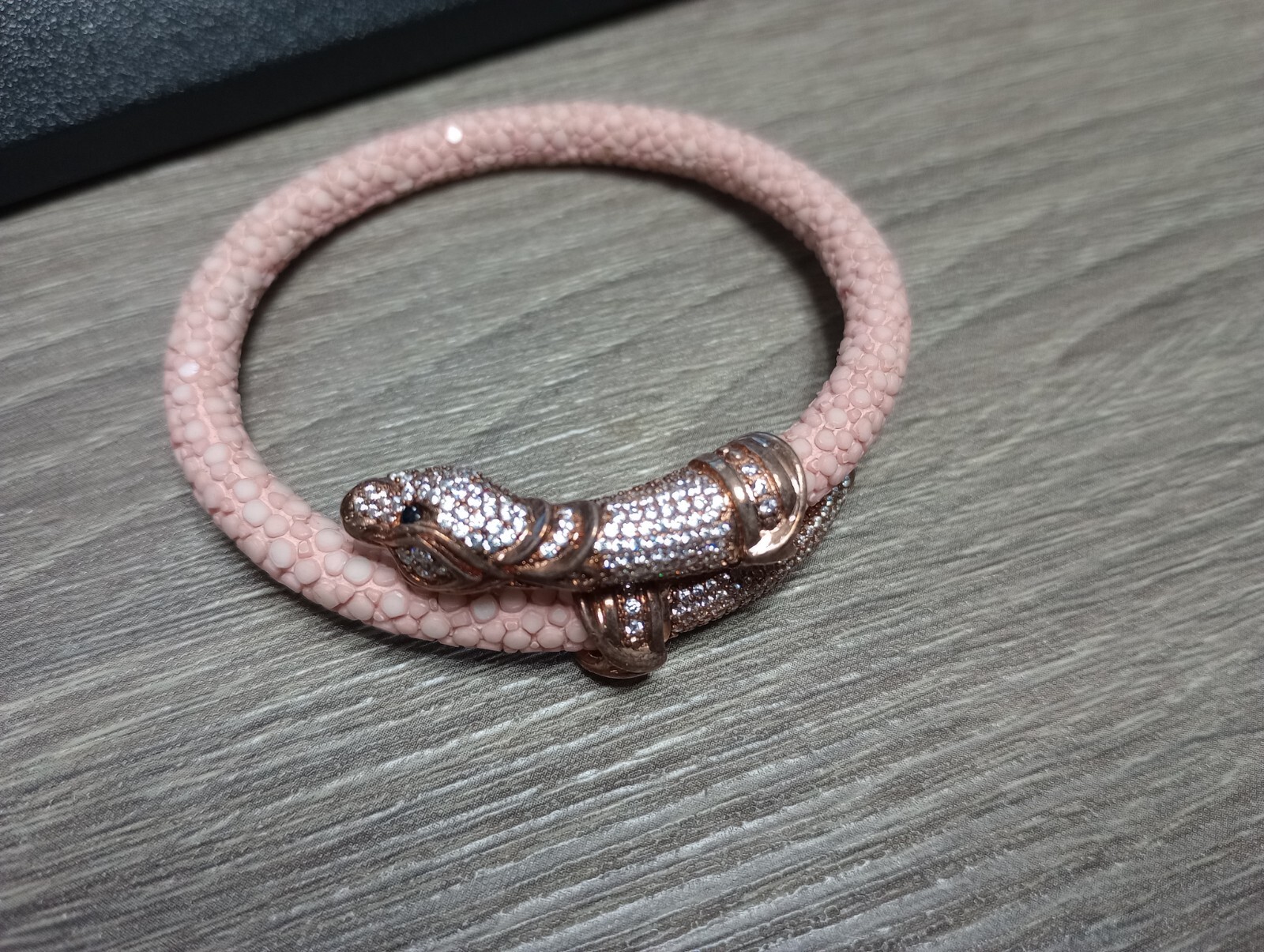 Cozmo 925 Sterling Silver Pink Stingray Leather Snake Bracelet 6″ Free Shipping