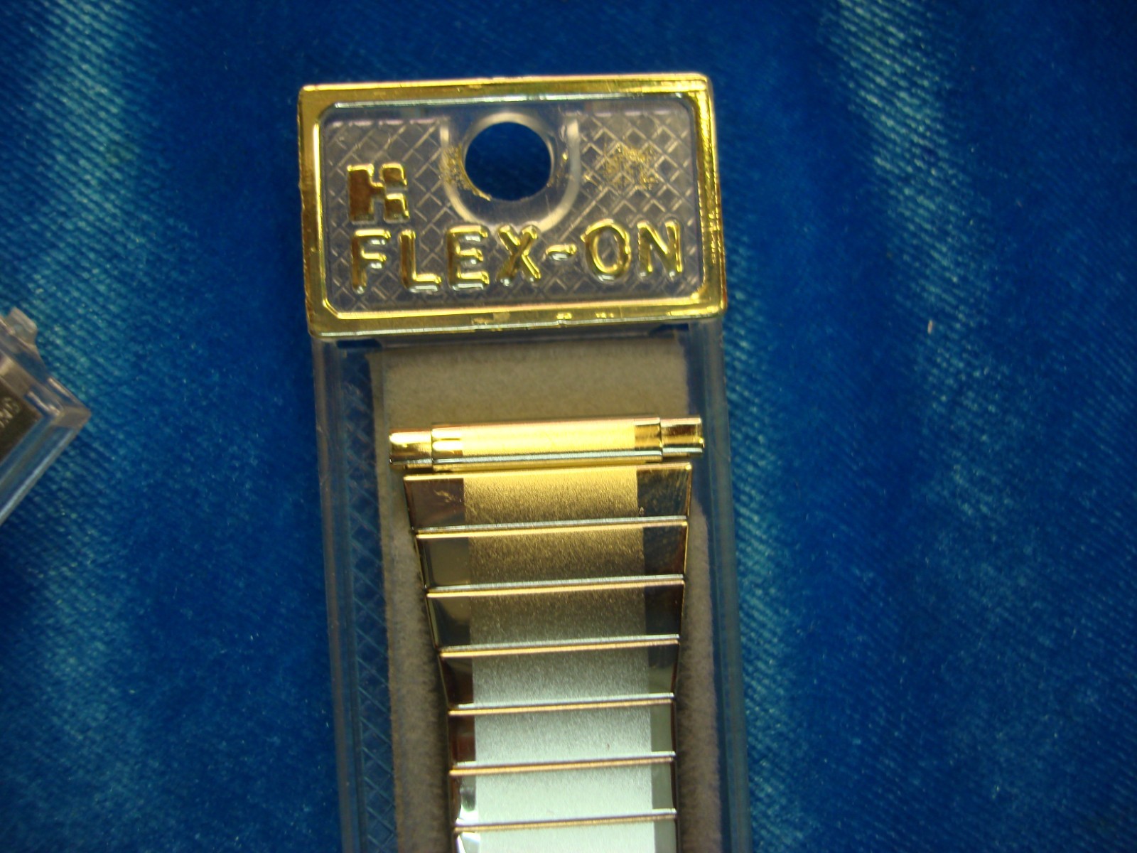 VINT. FLEX-ON BY KREISLER – STAINLESS W/GOLD PLATE WATCH BAND – NOS -16 – 21 MM