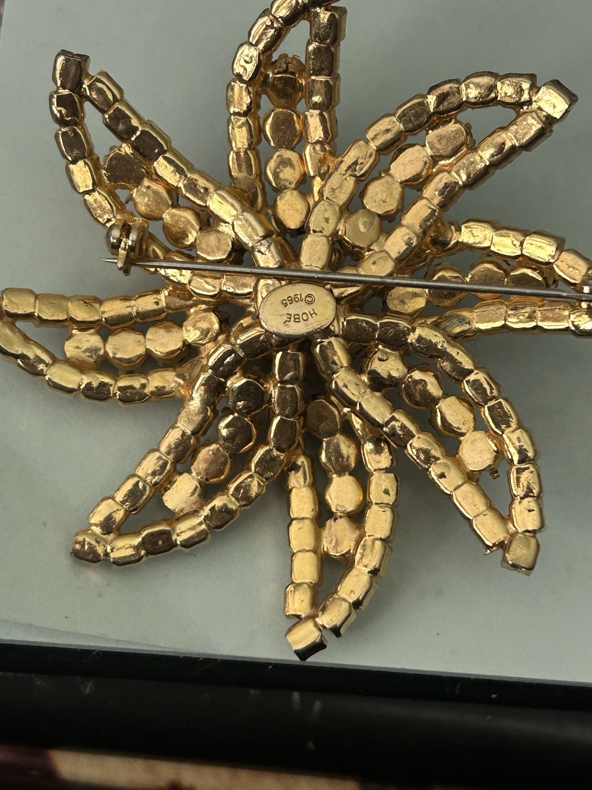 womens broach pin vintage HOBE