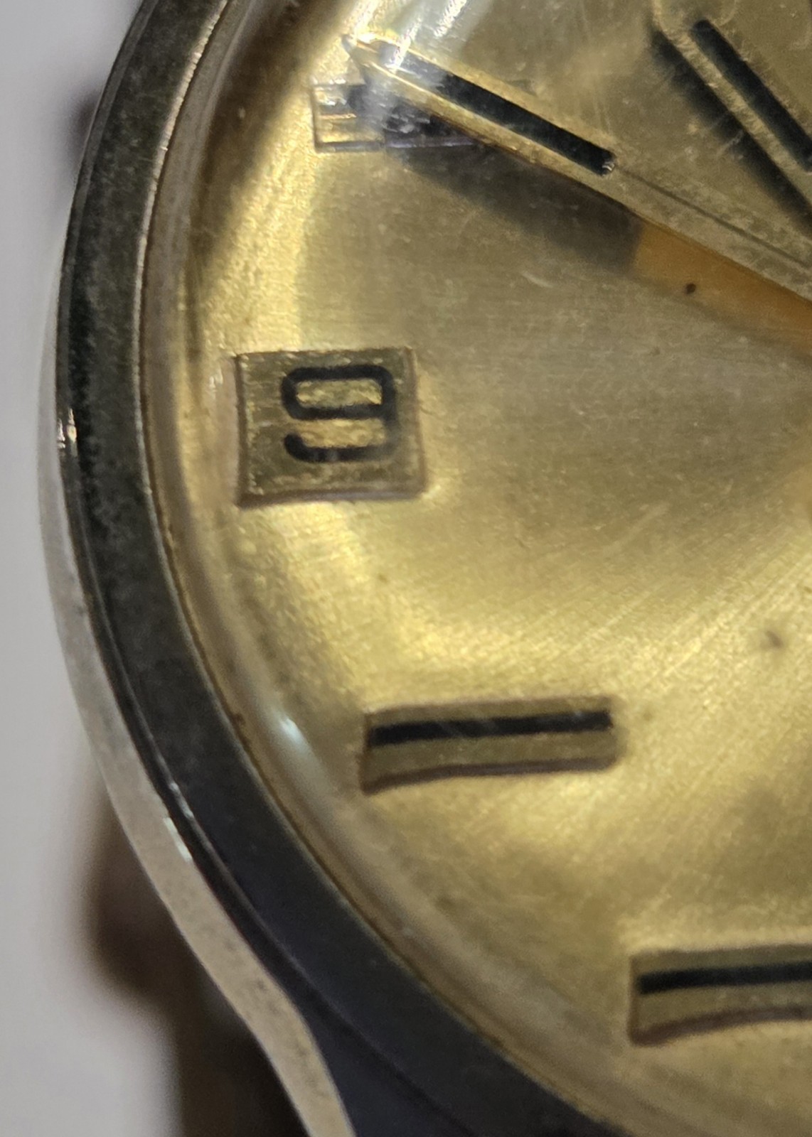 Vintage mid-century retro ROSS Swiss made 17J gents watch gold tone brown strap