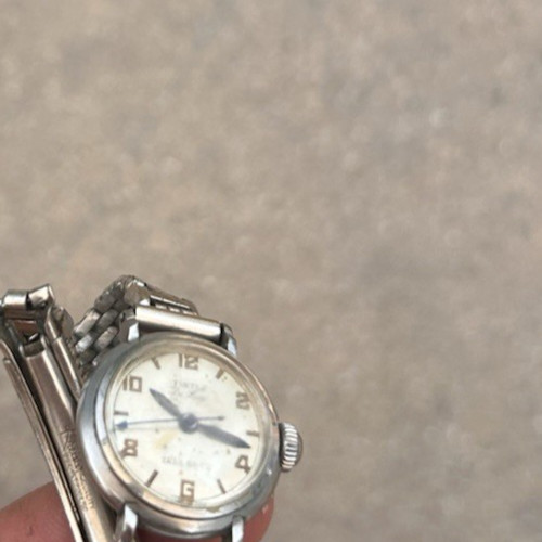 Vintage JUVENIA Ladies’ Hand-Wound Watch Working Condition Engraved By Kreisler
