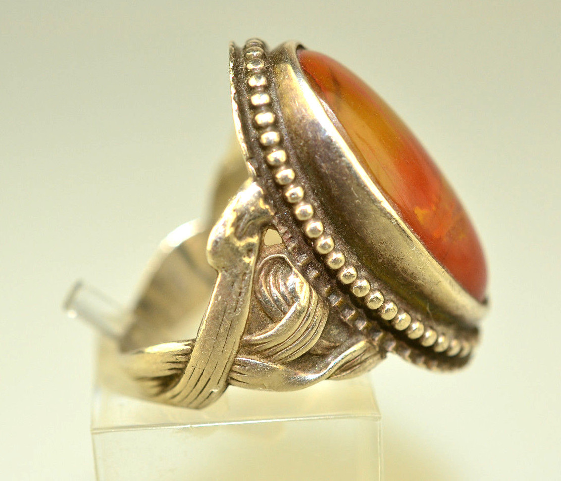 STERLING SILVER OVAL AGATE RING WITH BEAD BORDER & ENTWINED VINE SHANK SIZE 5.75