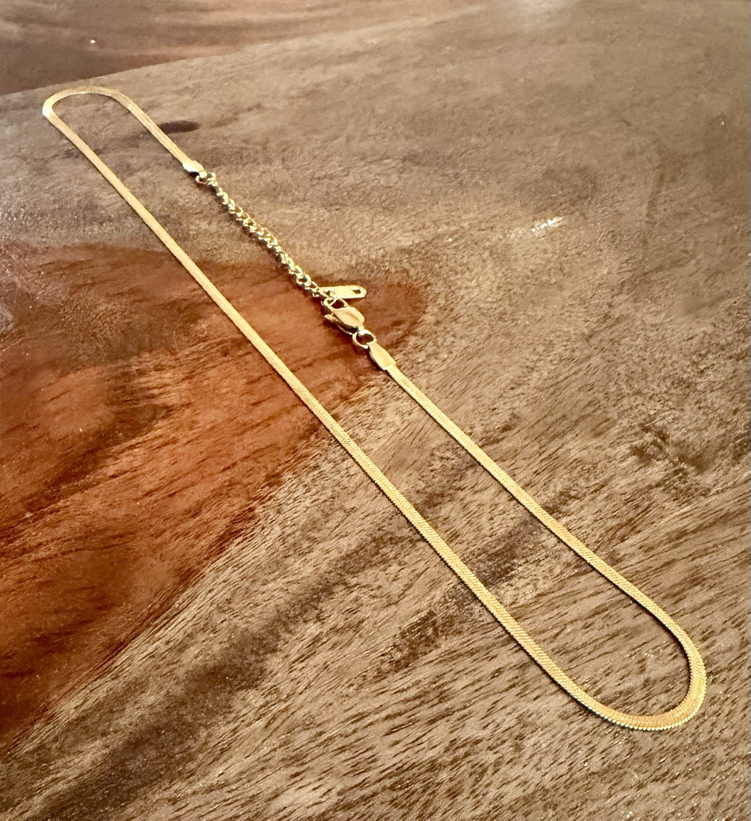 18K Solid Gold Herringbone Necklace – 18in, 2.5mm, 4 grams
