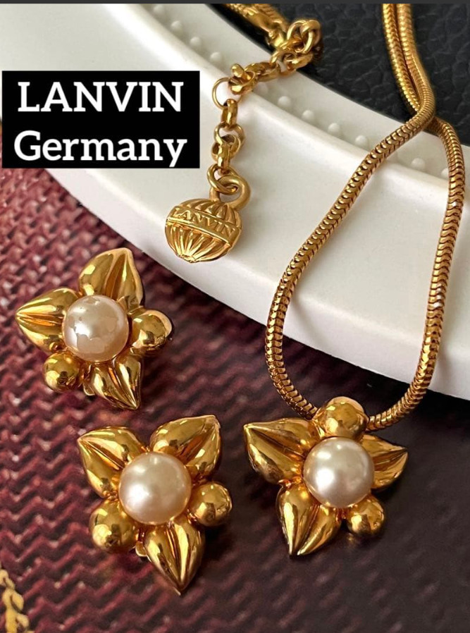 LANVIN Vintage Necklace Earrings Set Gold Tone Faux Pearl Flower Germany Used
