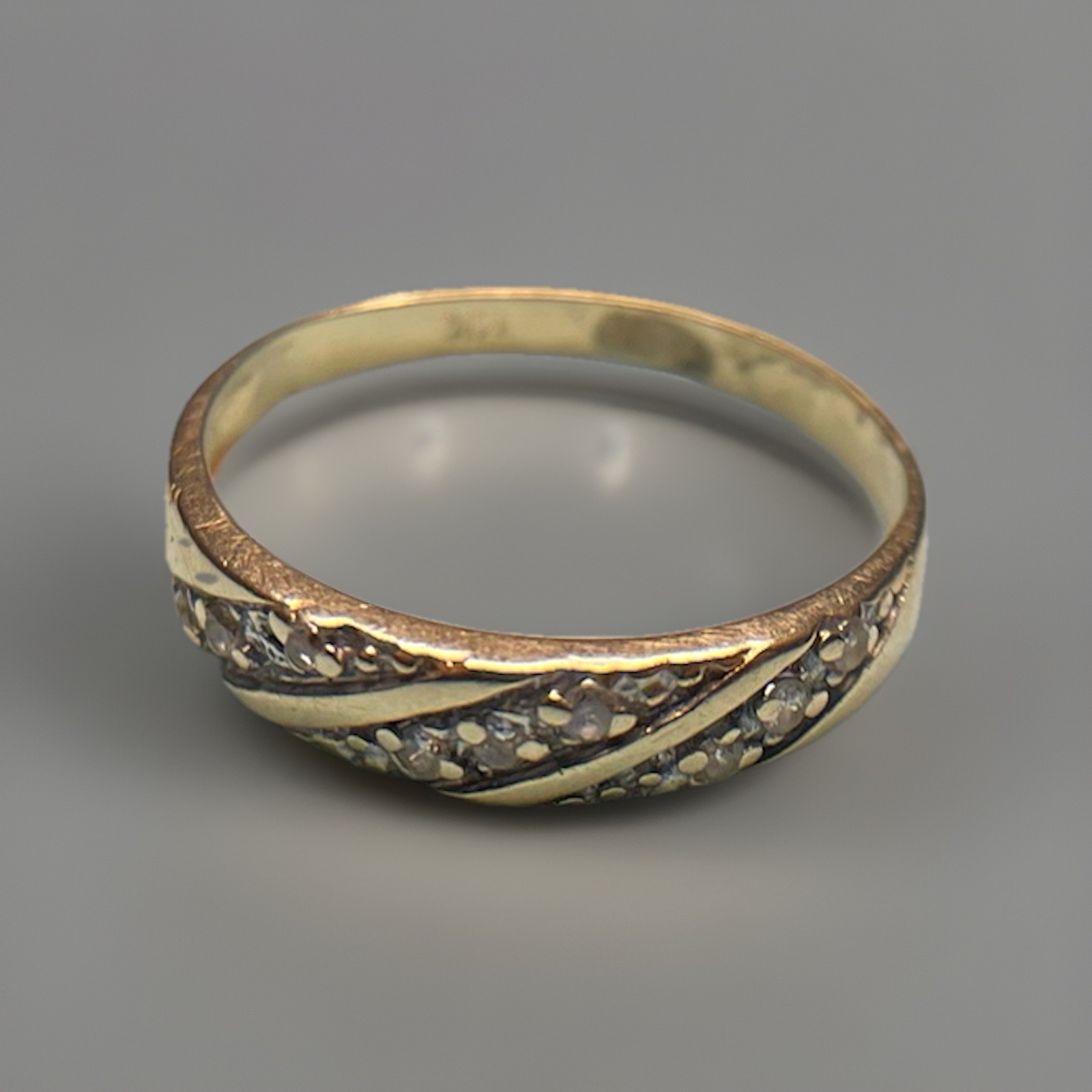 14K Yellow Gold Ladies Wedding Band Size 9 2.3g Solid Gold Fast Free Shipping