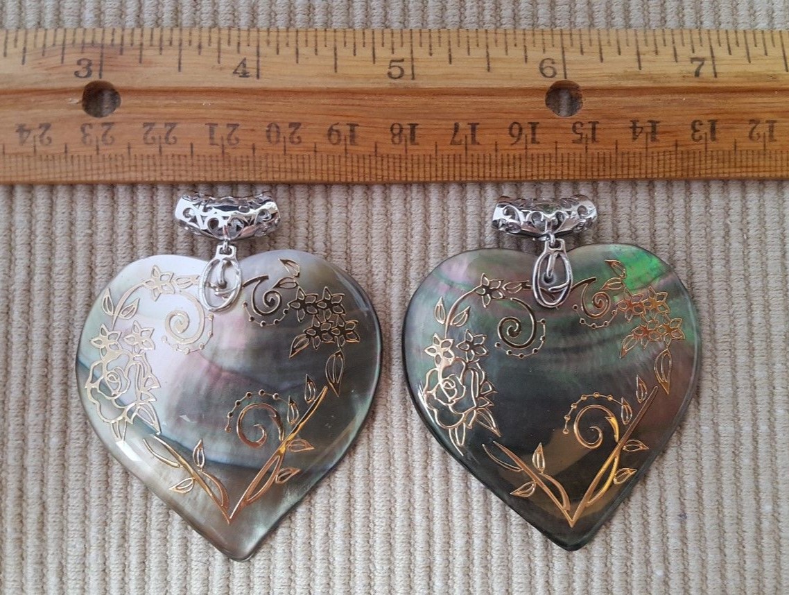 2 Shell Heart Pendants – NEW