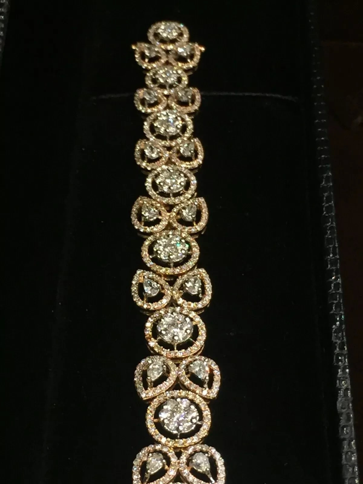 Beautiful 7.83 Cts Round Pear Shape Natural Diamond Statement Bracelet 14K Gold