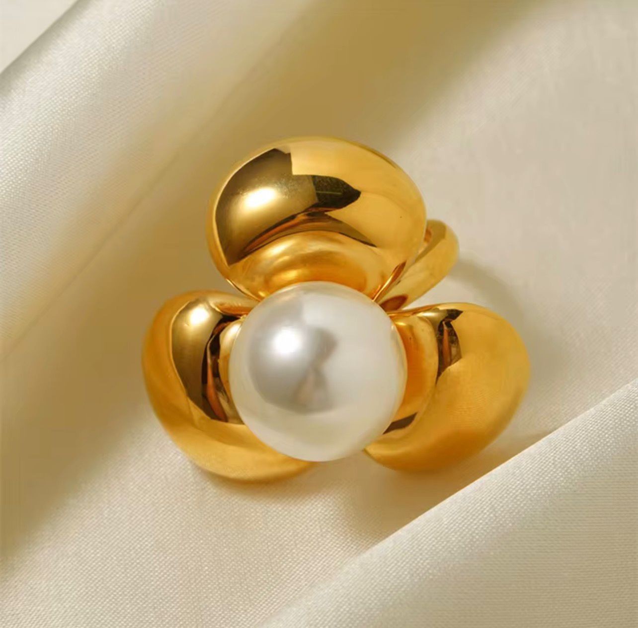 Women’s Gold Tone Faux Pearl Statement Ring Adjustable Fashion Jewelry