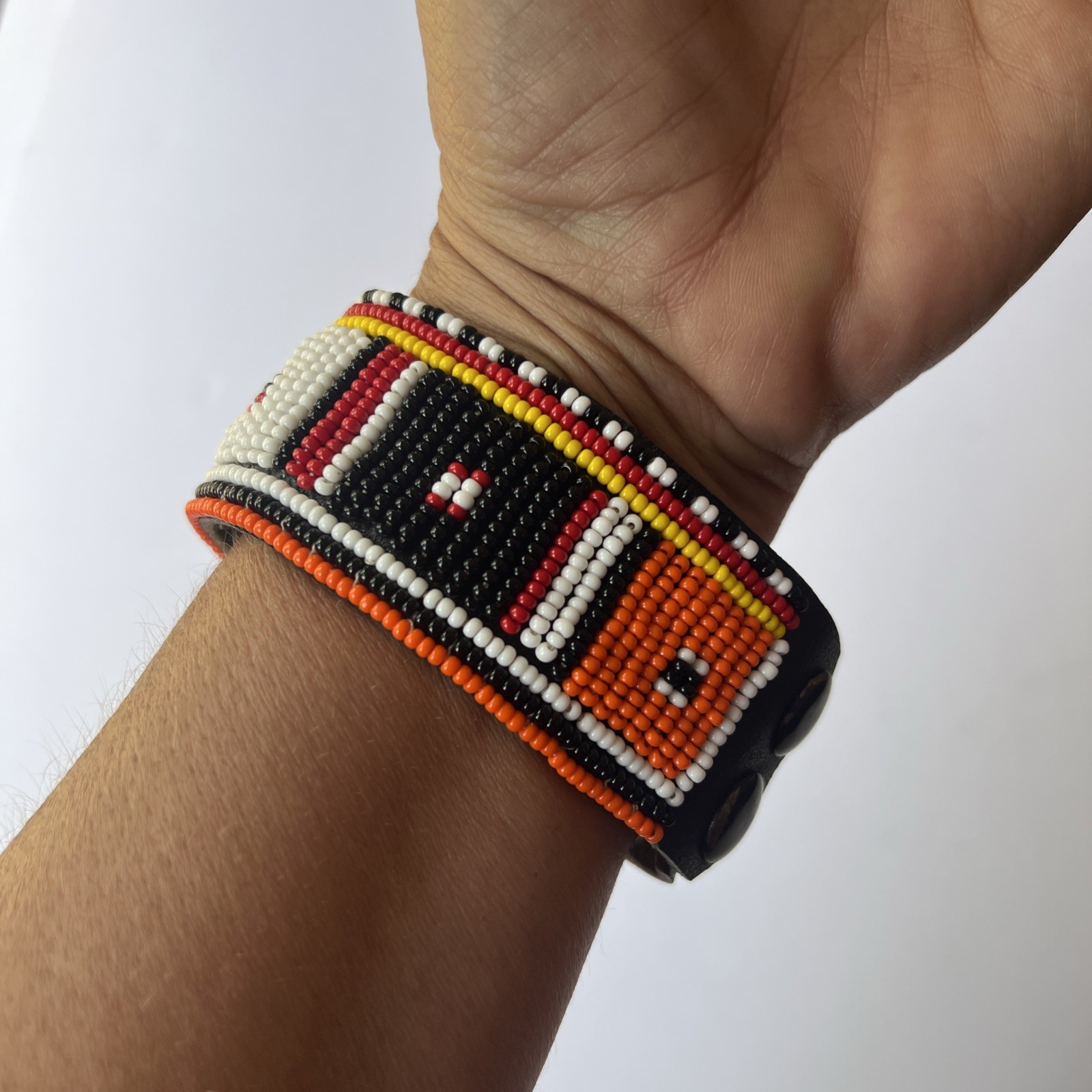 Maasai Seed Bead Leather Bracelet Cuff – Handmade Kenya Africa Snap Close EUC